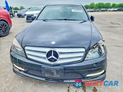 Piąte zdjęcie samochodu w środku: 2011 MERCEDES-BENZ C 300 VIN:WDDGF5EB3BR146451 - miniatura