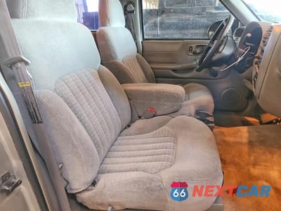 Zdjęcie 10 z 12 samochodu: 2001 CHEVROLET S TRUCK S10 VIN:1GCCS14571K144136 - miniatura