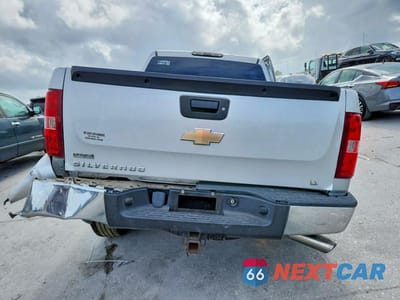 Zdjęcie 6 z 12 samochodu: 2011 CHEVROLET SILVERADO C1500 LT VIN:3GCPCSE04BG362213 - miniatura