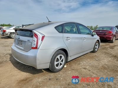 Trzecie zdjęcie samochodu z tyłu: 2014 TOYOTA PRIUS THREE VIN:JTDKN3DU4E1745053 - miniatura