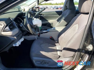 Zdjęcie 7 z 12 samochodu: 2020 TOYOTA CAMRY LE VIN:4T1L11AK6LU975370 - miniatura