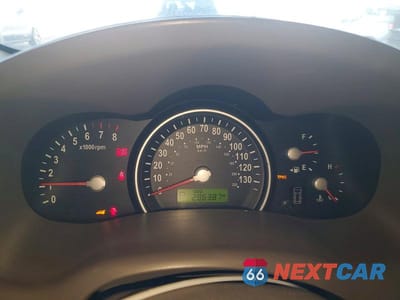 Zdjęcie 9 z 12 samochodu: 2007 KIA SEDONA BASE VIN:KNDMB233676142633 - miniatura