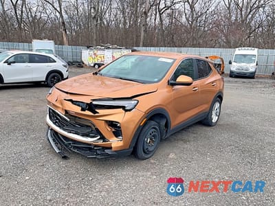 Drugie zdjęcie samochodu z przodu: 2025 BUICK ENCORE GX PREFERRED VIN:KL4AMBSP1SB016952 - miniatura