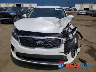 Piąte zdjęcie samochodu w środku: 2020 KIA SORENTO LX VIN:5XYPGDA32LG646410 - miniatura