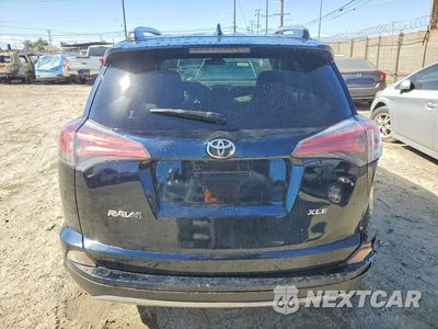 Zdjęcie 6 z 13 samochodu: 2017 TOYOTA RAV4 XLE VIN:JTMWFREVXHD105019 - miniatura
