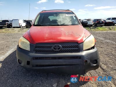 Piąte zdjęcie samochodu w środku: 2006 TOYOTA RAV4 BASE VIN:JTMZD33V566001123 - miniatura