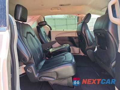 Zdjęcie 11 z 14 samochodu: 2023 CHRYSLER PACIFICA TOURING L VIN:2C4RC1BG7PR605776 - miniatura