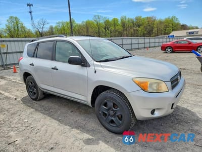 Czwarte zdjęcie samochodu z boku: 2008 TOYOTA RAV4 BASE VIN:JTMZD33V685099121 - miniatura