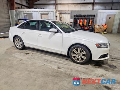 Czwarte zdjęcie samochodu z boku: 2011 AUDI A4 PREMIUM VIN:WAUAFAFL1BN010372 - miniatura