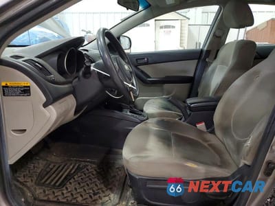 Zdjęcie 7 z 13 samochodu: 2011 KIA FORTE EX VIN:KNAFU4A25B5374452 - miniatura