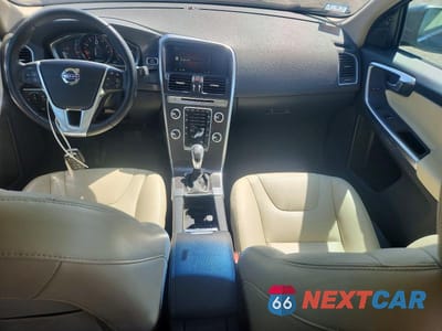 Zdjęcie 8 z 13 samochodu: 2016 VOLVO XC60 T5 PREMIER VIN:YV4612RK1G2852344 - miniatura