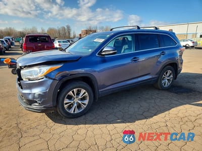 2015 TOYOTA HIGHLANDER XLE 5TDJKRFH4FS079663 - główne zdjęcie licytacji z USA - miniatura