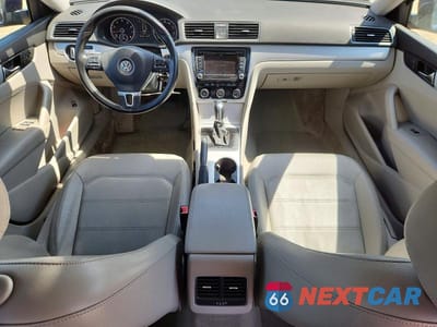 Zdjęcie 8 z 12 samochodu: 2013 VOLKSWAGEN PASSAT SE VIN:1VWBH7A38DC090177 - miniatura
