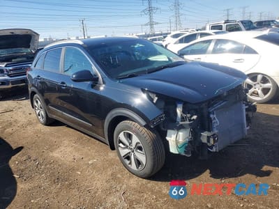 Czwarte zdjęcie samochodu z boku: 2017 KIA NIRO VIN:KNDCB3LC1H5073035 - miniatura