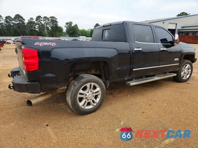 Trzecie zdjęcie samochodu z tyłu: 2016 CHEVROLET SILVERADO K2500 HIGH COUNTRY VIN:1GC1KXE85GF101659 - miniatura