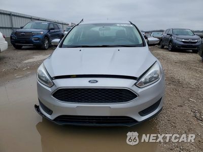 Piąte zdjęcie samochodu w środku: 2016 FORD FOCUS SE VIN:1FADP3F2XGL369390 - miniatura