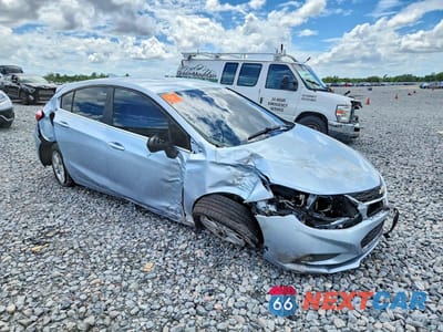 Czwarte zdjęcie samochodu z boku: 2018 CHEVROLET CRUZE LT VIN:3G1BE6SM5JS542274 - miniatura