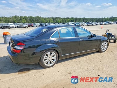 Trzecie zdjęcie samochodu z tyłu: 2009 MERCEDES-BENZ S 550 4MATIC VIN:WDDNG86X99A240892 - miniatura