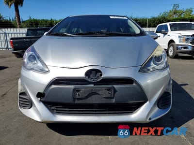 Piąte zdjęcie samochodu w środku: 2016 TOYOTA PRIUS C ONE VIN:JTDKDTB37G1133106 - miniatura