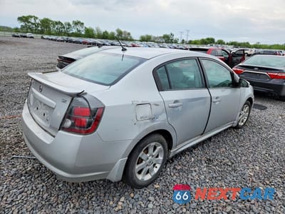 Trzecie zdjęcie samochodu z tyłu: 2010 NISSAN SENTRA 2.0 VIN:3N1AB6AP9AL617532 - miniatura