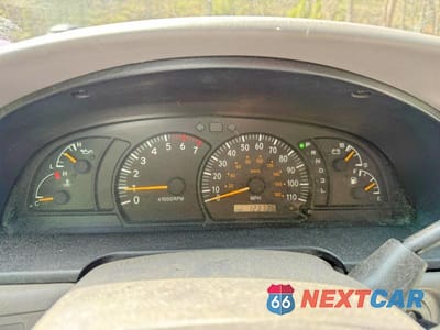 Zdjęcie 8 z 10 samochodu: 2000 TOYOTA TUNDRA SR5 VIN:5TBKT4418YS001067 - miniatura