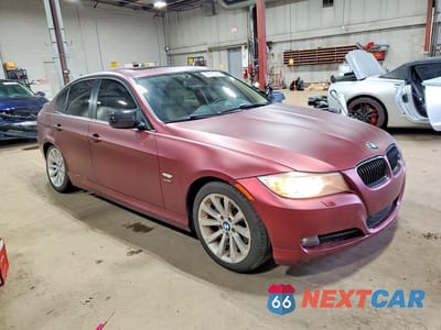 Czwarte zdjęcie samochodu z boku: 2011 BMW 328 XI SULEV VIN:WBAPK5G50BNN30446 - miniatura