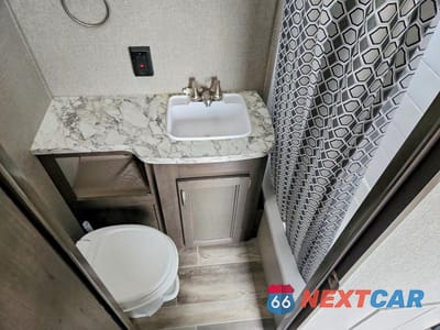 Zdjęcie 8 z 10 samochodu: 2021 JAYCO JAY FLIGHT SLX CAMPER VIN:1UJBJ0BL2M17Z0270 - miniatura