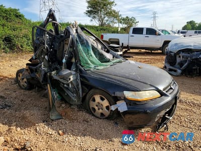Czwarte zdjęcie samochodu z boku: 2002 HONDA ACCORD EX VIN:1HGCG16512A077878 - miniatura