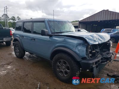 Czwarte zdjęcie samochodu z boku: 2023 FORD BRONCO BASE VIN:1FMDE5BH6PLC06463 - miniatura