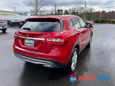 Trzecie zdjęcie samochodu z tyłu: 2016 MERCEDES-BENZ GLA 250 VIN:WDCTG4EB9GJ204563 - miniatura