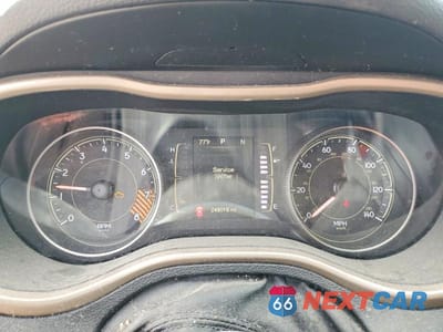 Zdjęcie 9 z 13 samochodu: 2014 JEEP CHEROKEE LATITUDE VIN:1C4PJLCS0EW222035 - miniatura
