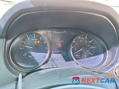 Zdjęcie 9 z 13 samochodu: 2017 NISSAN ROGUE SPORT SV VIN:JN1BJ1CR4HW109238 - miniatura
