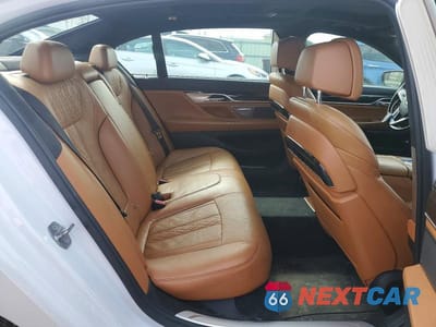 Zdjęcie 10 z 12 samochodu: 2016 BMW 750 XI VIN:WBA7F2C56GG415516 - miniatura