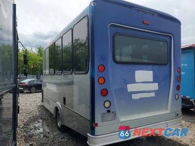 Trzecie zdjęcie samochodu z tyłu: 2019 FORD E350 SHUTTLE BUS VIN:1FDEE3FS5KDC35731 - miniatura