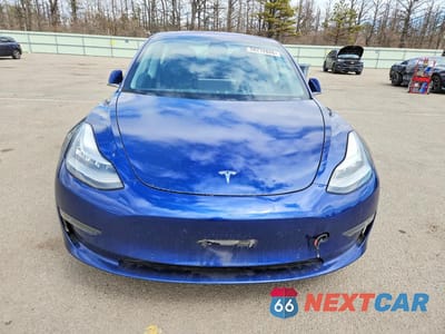Piąte zdjęcie samochodu w środku: 2018 TESLA MODEL 3 VIN:5YJ3E1EB6JF064447 - miniatura