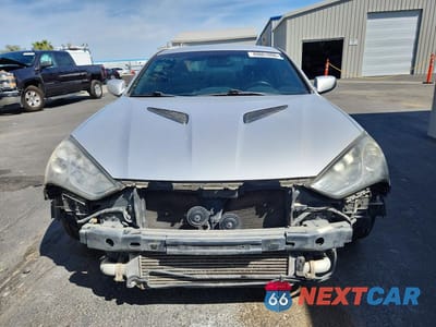 Piąte zdjęcie samochodu w środku: 2014 HYUNDAI GENESIS COUPE 2.0T VIN:KMHHT6KD3EU115636 - miniatura