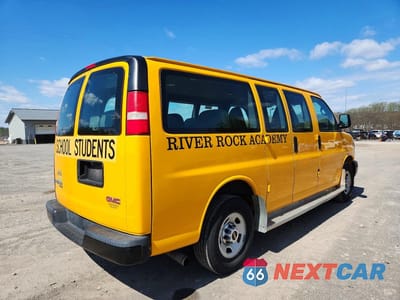 Trzecie zdjęcie samochodu z tyłu: 2014 GMC SAVANA G2500 PARATRANSIT VIN:1GDW7HCG9E1172912 - miniatura