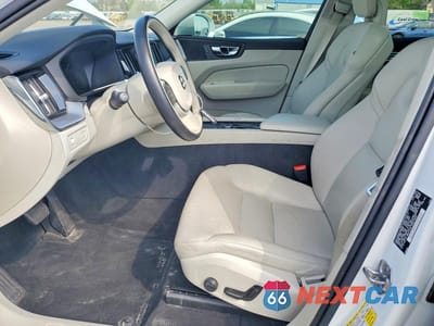 Zdjęcie 7 z 13 samochodu: 2018 VOLVO XC60 T5 MOMENTUM VIN:YV4102RK3J1065096 - miniatura