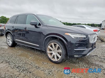 Czwarte zdjęcie samochodu z boku: 2016 VOLVO XC90 T6 VIN:YV4A22PN0G1002344 - miniatura