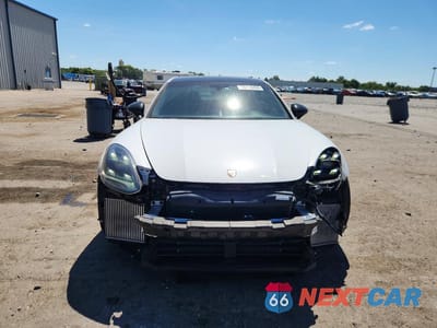 Piąte zdjęcie samochodu w środku: 2020 PORSCHE PANAMERA GTS VIN:WP0AG2A73LL145964 - miniatura