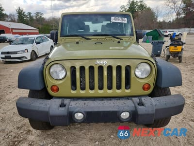 Piąte zdjęcie samochodu w środku: 2013 JEEP WRANGLER SPORT VIN:1C4AJWAG7DL576494 - miniatura