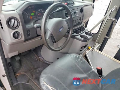 Zdjęcie 8 z 13 samochodu: 2016 FORD E350 SHUTTLE BUS - R & D - CLN TITLE - PRI FLEET VIN:1FDEE3FL2GDC33192 - miniatura
