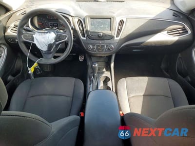 Zdjęcie 8 z 12 samochodu: 2016 CHEVROLET MALIBU LS VIN:1G1ZB5ST7GF212884 - miniatura