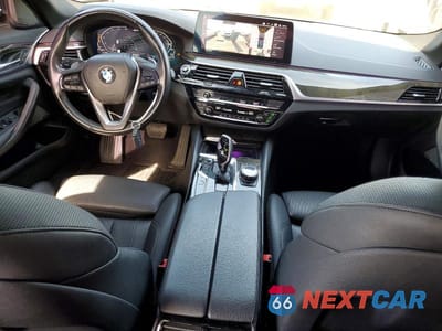Zdjęcie 8 z 12 samochodu: 2021 BMW 530E VIN:WBA13AG02MCF46245 - miniatura