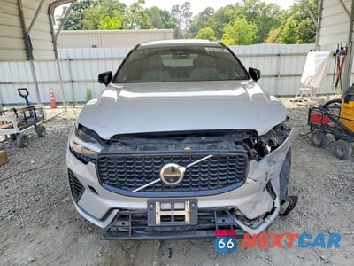 Piąte zdjęcie samochodu w środku: 2022 VOLVO XC60 T8 RECHARGE R-DESIGN VIN:YV4BR0DMXN1909843 - miniatura