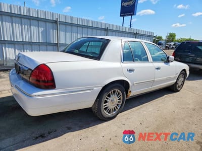 Trzecie zdjęcie samochodu z tyłu: 2010 MERCURY GRAND MARQUIS LS VIN:2MEBM7FV7AX601772 - miniatura