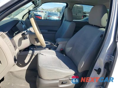 Zdjęcie 7 z 13 samochodu: 2011 FORD ESCAPE XLT VIN:1FMCU0D78BKB25467 - miniatura