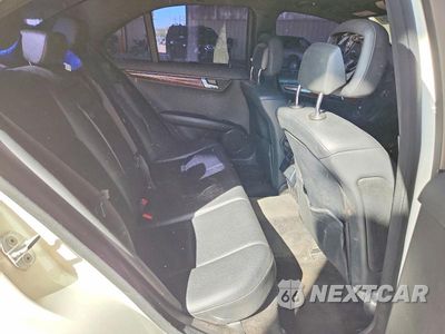 Zdjęcie 10 z 12 samochodu: 2011 MERCEDES-BENZ C 300 VIN:WDDGF5EB7BA518128 - miniatura