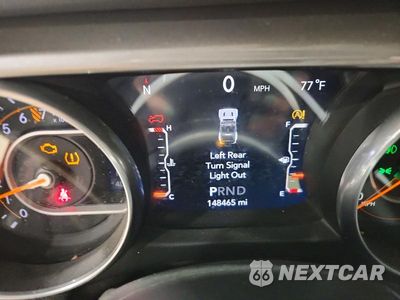 Zdjęcie 9 z 12 samochodu: 2018 JEEP WRANGLER UNLIMITED SAHARA VIN:1C4HJXEGXJW200462 - miniatura