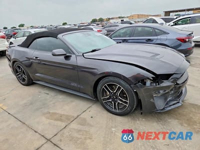 Czwarte zdjęcie samochodu z boku: 2022 FORD MUSTANG VIN:1FATP8UH1N5103046 - miniatura